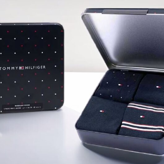PRICE DROP! Tommy Hilfiger Men's Cotton Crew Socks Gift Set - 4 Pairs, Breathable, Logo Design, UK 9-11 | Wowcher